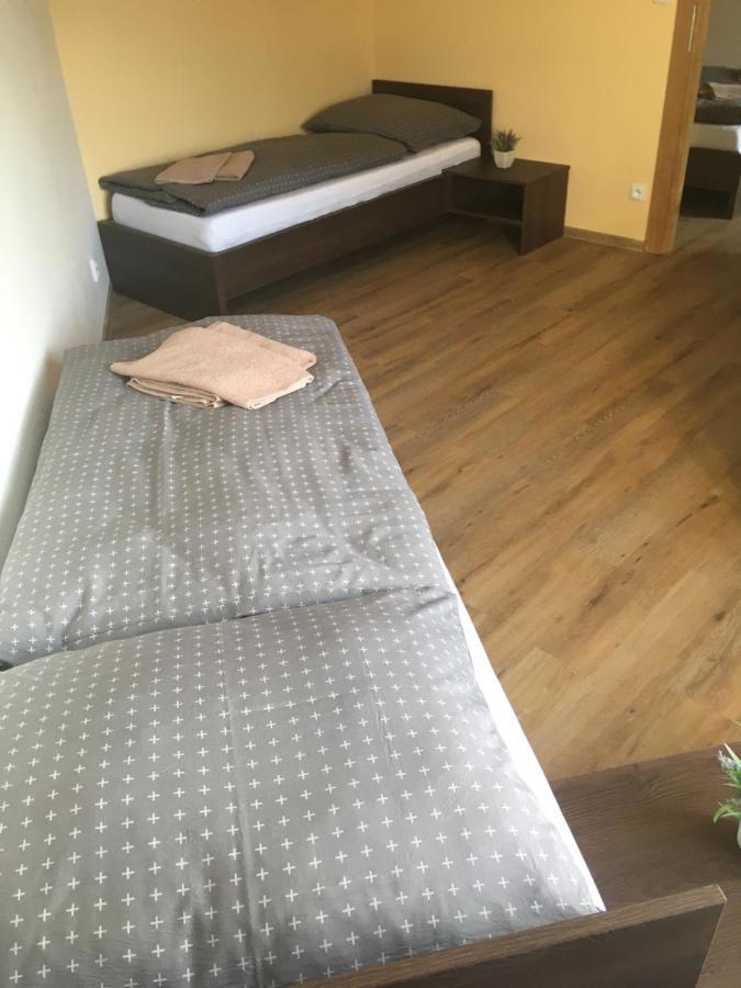 Penzion A Pivnice Varna Velká Bystřice Buitenkant foto