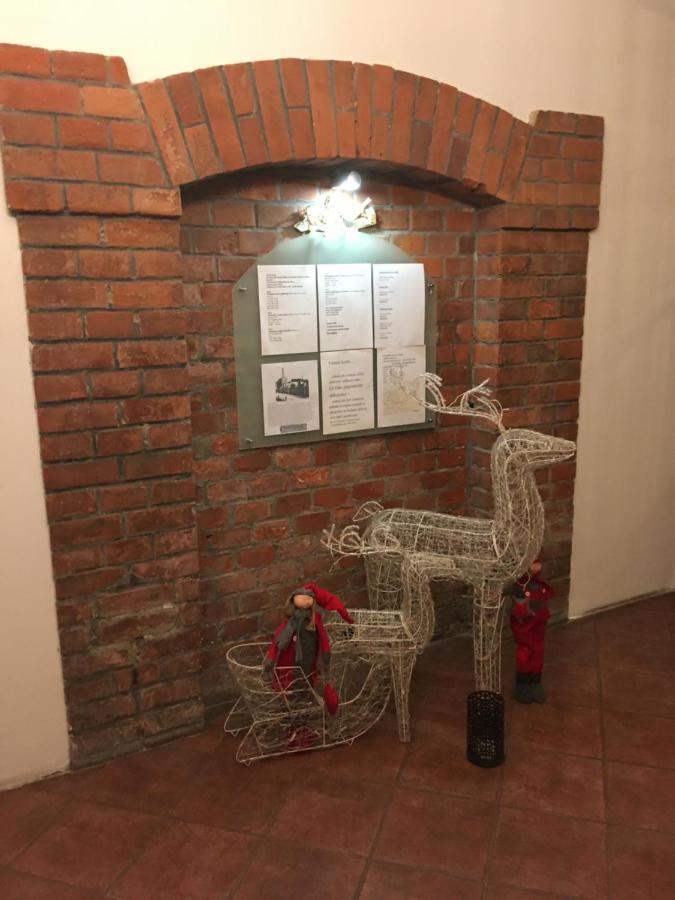 Penzion A Pivnice Varna Velká Bystřice Buitenkant foto