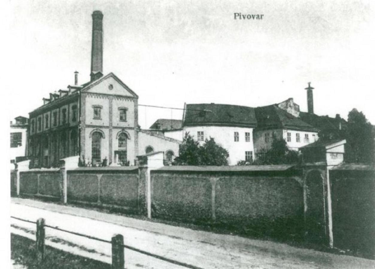 Penzion A Pivnice Varna Velká Bystřice Buitenkant foto
