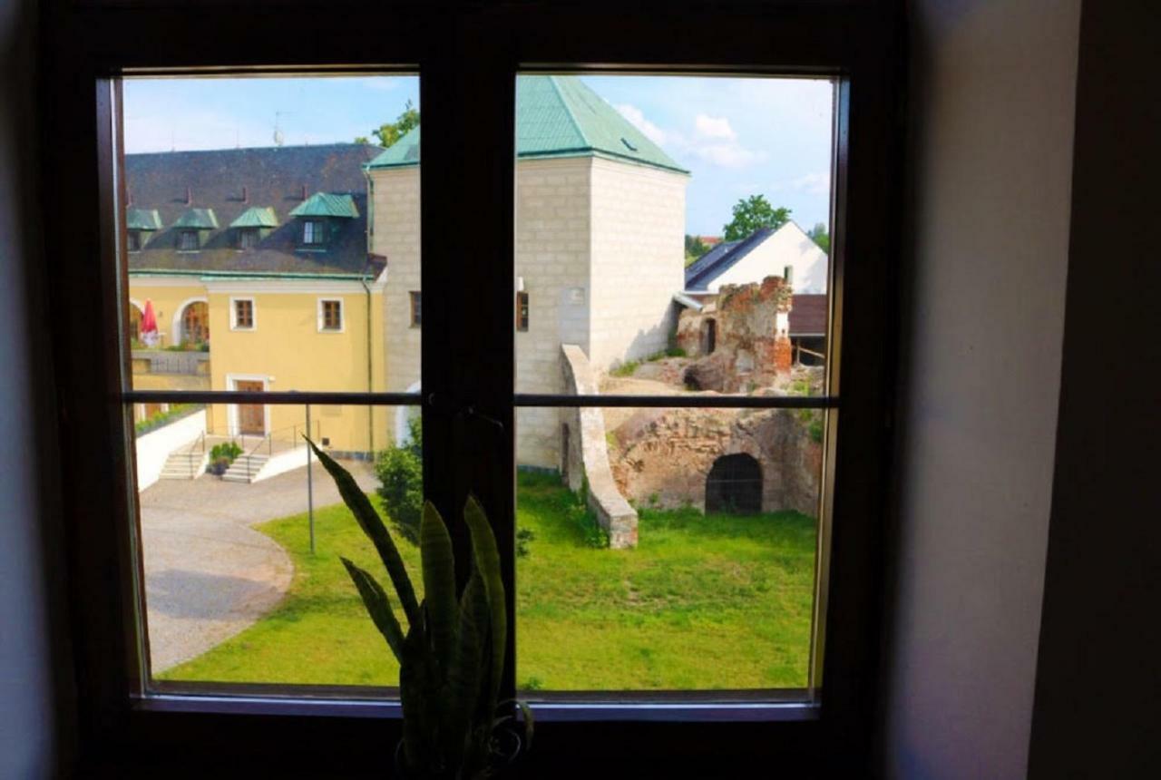 Penzion A Pivnice Varna Velká Bystřice Buitenkant foto